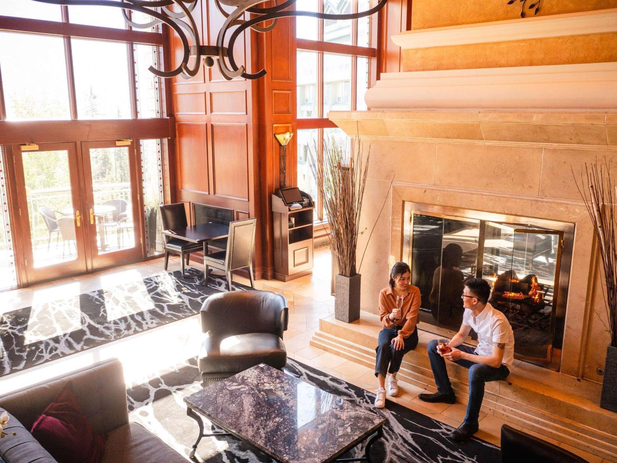 The Rimrock Resort Hotel Banff Exterior photo